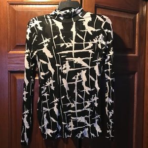 Long sleeved light weight turtleneck